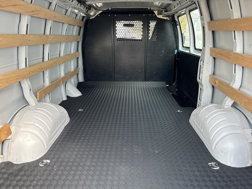 2021 GMC Savana 2500 Cargo Van Base